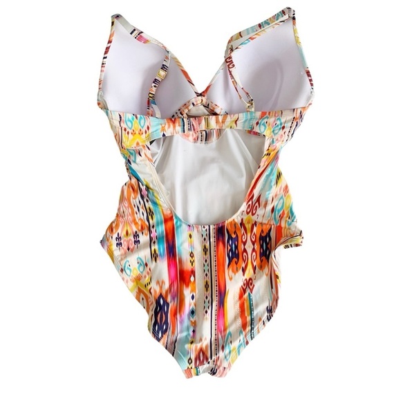 LA BLANCA Swimsuit! - Picture 3 of 6